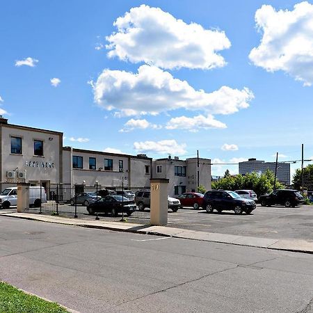 Ottawa Inn Hotel Extérieur photo